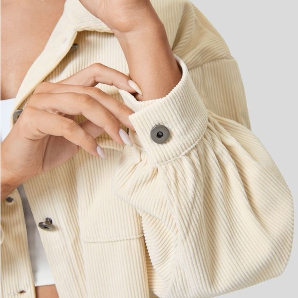 Halara Collared Button Pocket Long sleeve Curved Hem Corduroy Casual Jacket - Picture 4 of 6